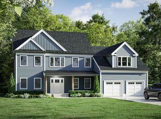 7 Gowing Ln, North Reading, MA 01864