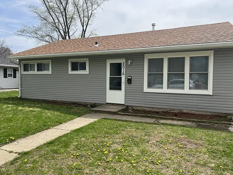 2016 Capri Ave — Photo 1