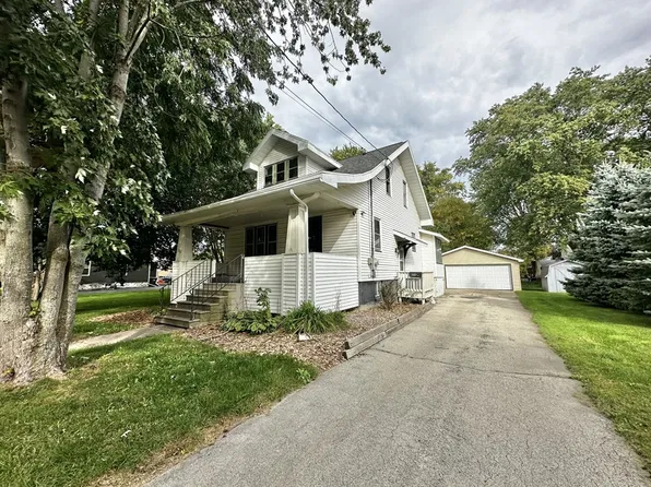 216 Foote St, Seymour, WI 54165