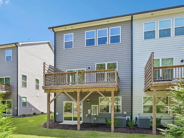 2120 Opulent Oaks Ln, Durham, NC 27713