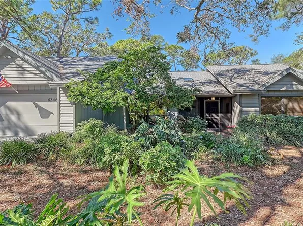 6246 Ravenwood Dr, Sarasota, FL 34243