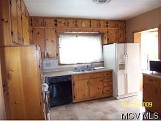 3rd image of 1004 28th St