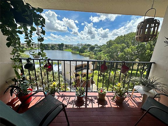 2nd image of 8889 Fontainebleau Blvd APT 510