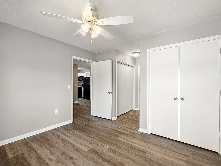 High Ridge Apartments — Photo 6