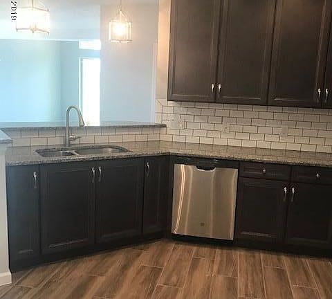3rd image of 684 Carlsbad Dr Unit 684