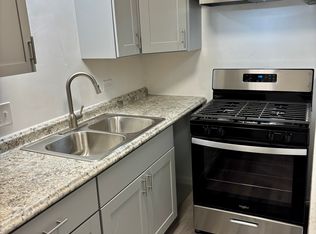 40 N Church St APT B, Addison, IL 60101