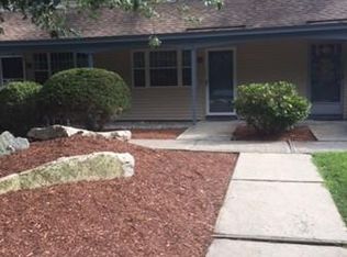 24 Kennedy Dr, Chelmsford, MA 01863