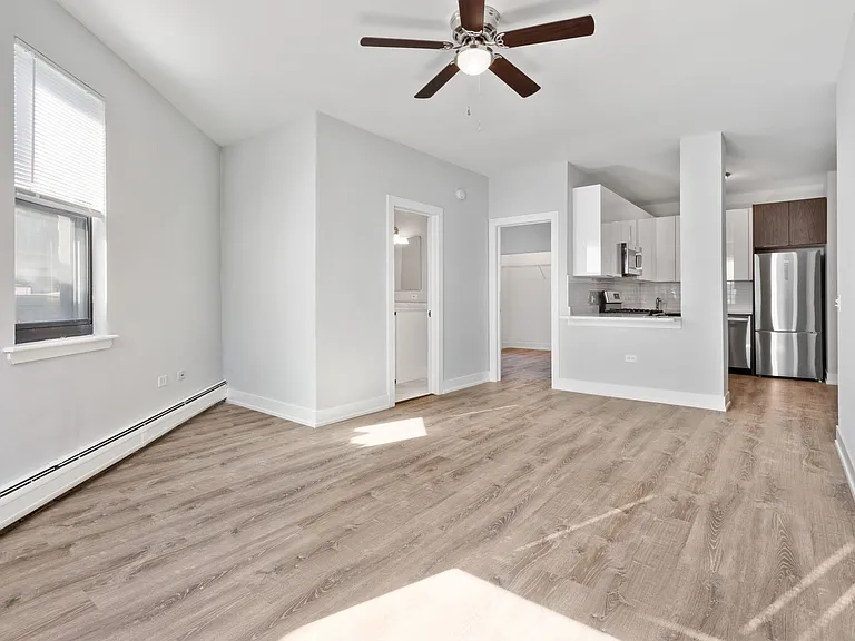 1625 W Howard St — Photo 27