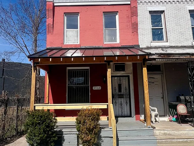 2165 W Grange Ave — Photo 2