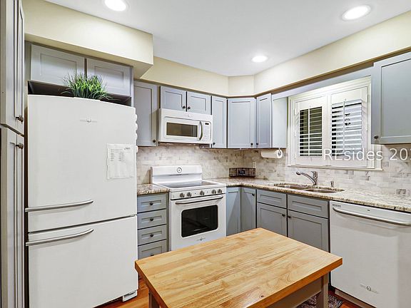 5th image of 43 Folly Field Rd APT 50