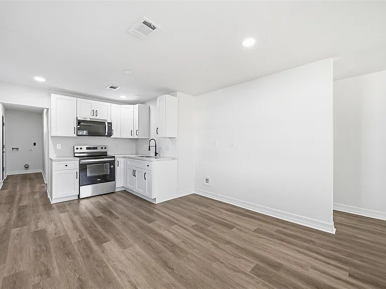8115 Betty Boop St — Photo 2