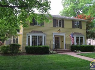 1401 SW Pembroke Ln, Topeka, KS 66604