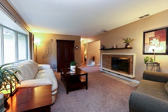 Warm FM w/ Wood Fireplace