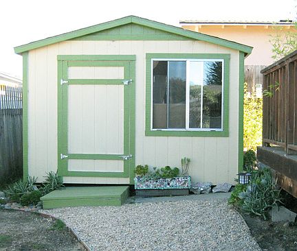 9x12' Art studio in back