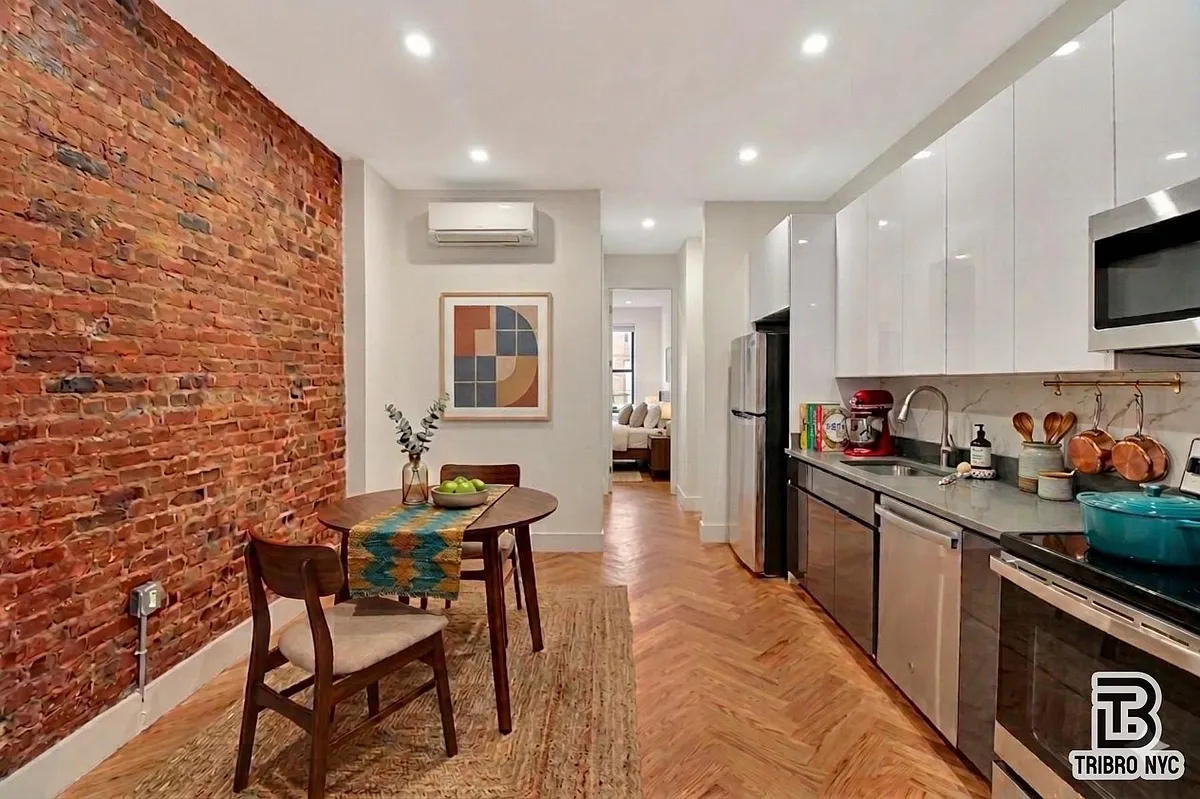 Building Photo - 713 Macdonough St #1L