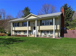 24 Sheffield Rd, North Haven, CT 06473