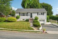 Maplewood Blvd-S1307-001.jpg