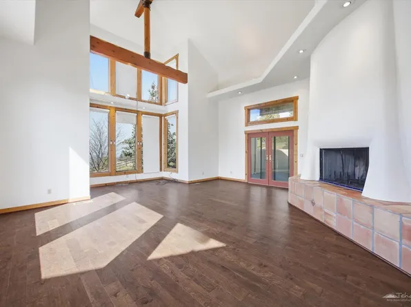 28221 Cumberland Rd, Tehachapi, CA 93561