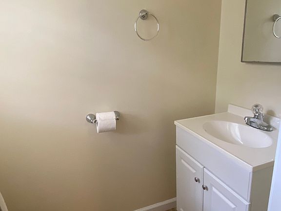 Master bedroom bathroom