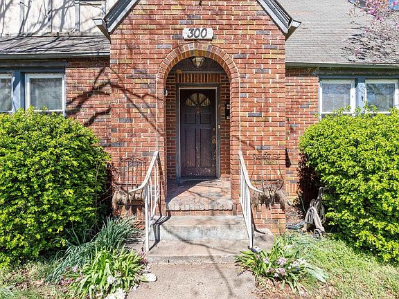 5th image of 300 W Faris Rd