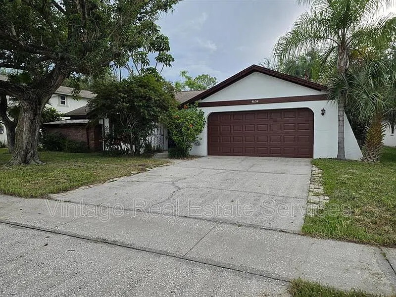 4604 Landscape Dr