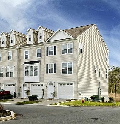 1st image of 35829 S Gloucester Cir