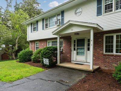 22 College Street APT 3, Clinton, CT, 06413