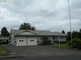 4390 Catalina St, Eugene, OR 97402