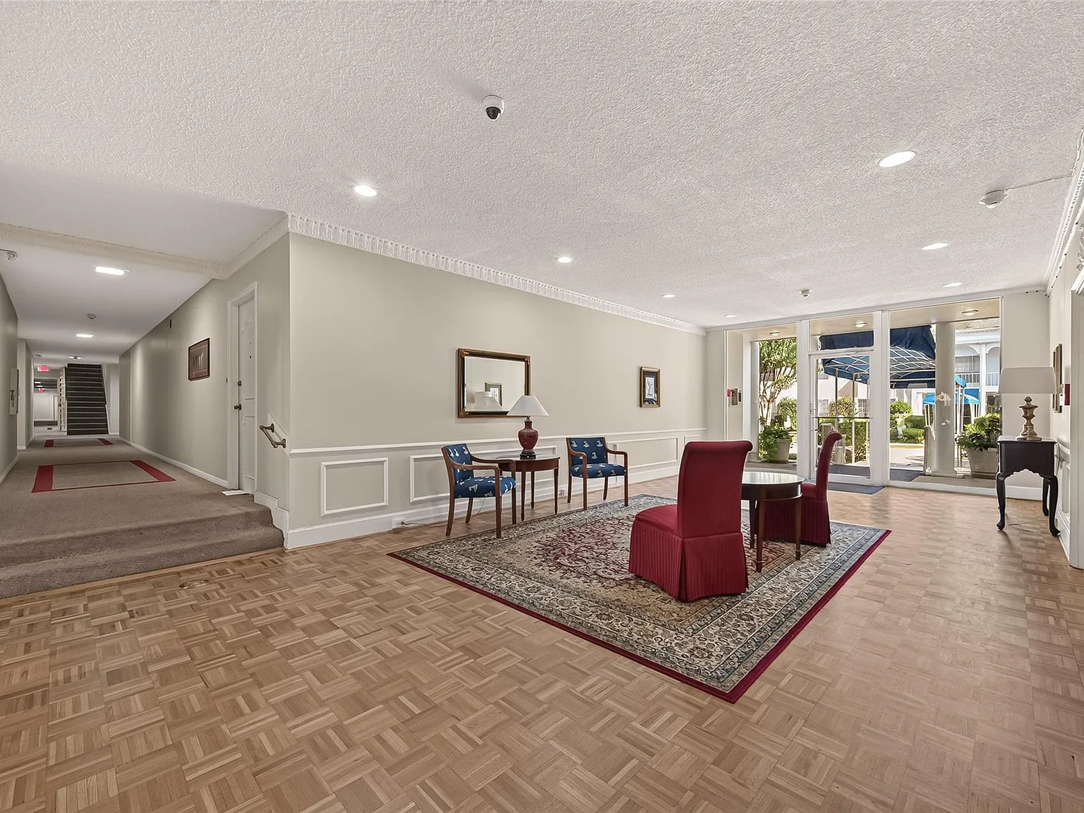 1 bed, 1.0 bath, 1012 sqft, $1,100 — Photo 3