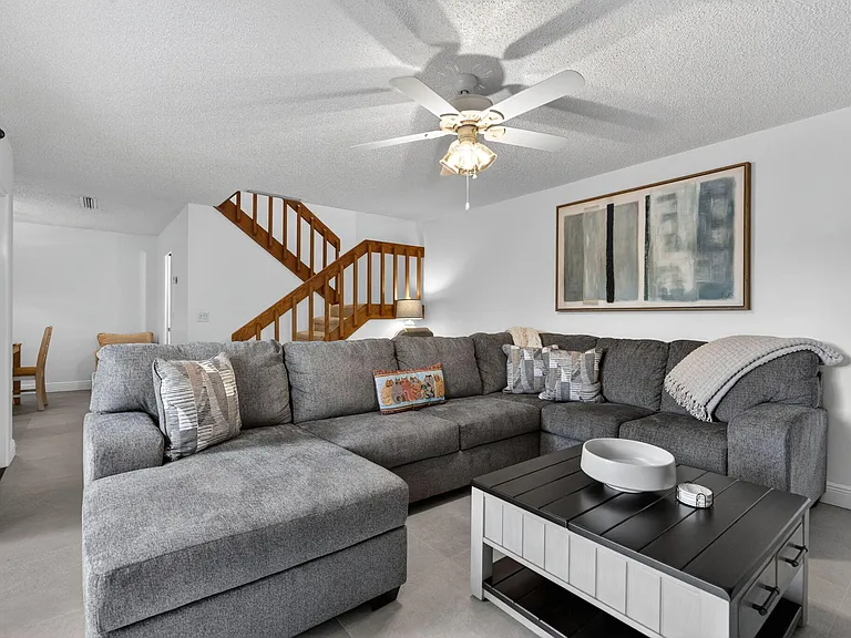 825 Center St #32B — Photo 8