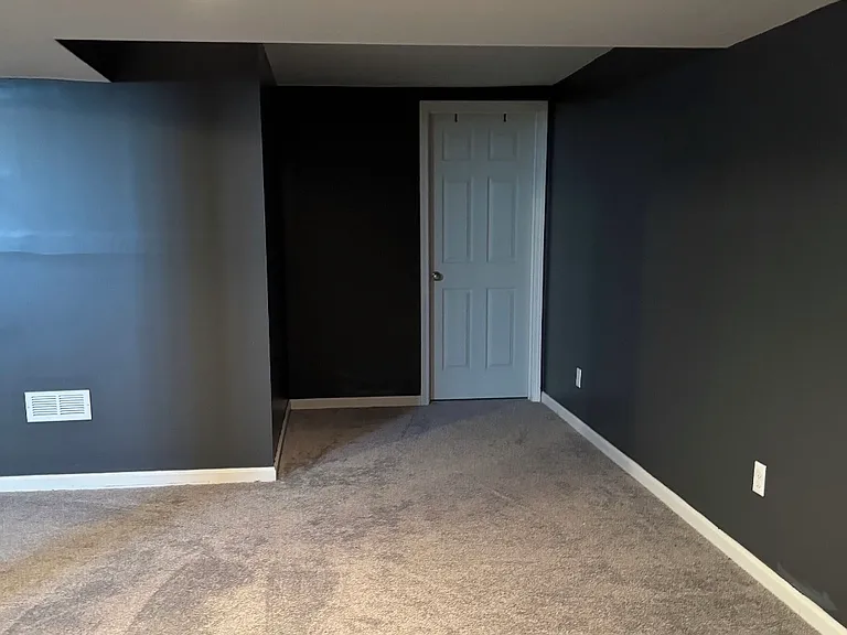 1 Harbor Ct — Photo 26