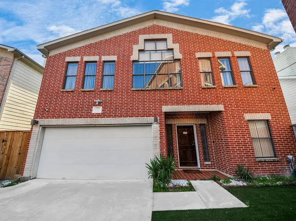 9715 Riddlewood Ln, Houston, TX 77025