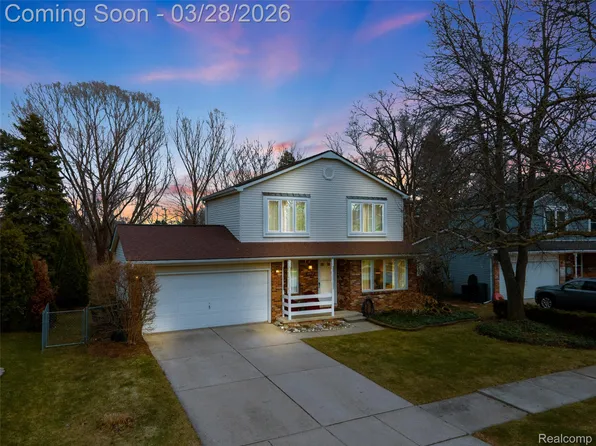 10912 Chestnut Dr, Plymouth, MI 48170