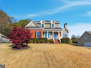 3800 Glen Ian Dr, Loganville, GA 30052