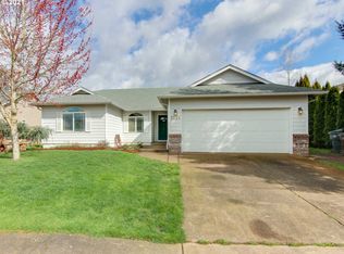 1051 Mount View Ln, Molalla, OR 97038