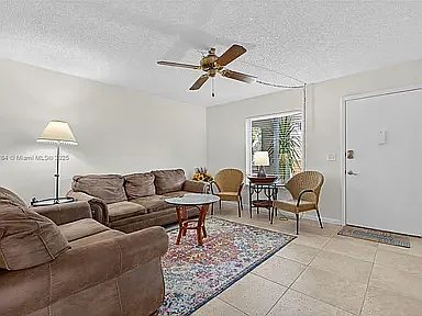 2 bed, 1025 sqft, $2,500 — Photo 2