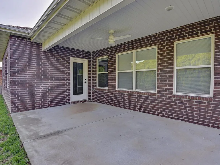 4207 E Eastmoor Dr — Photo 25