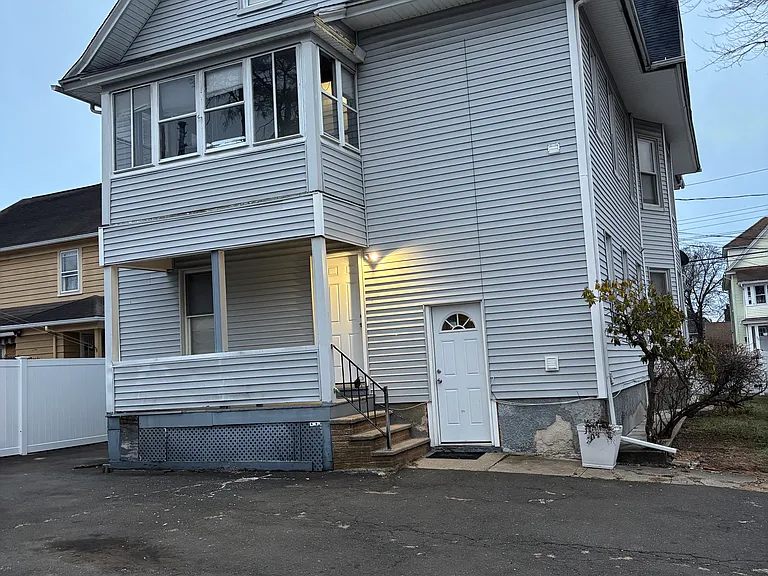64-66 Wade St #2 — Photo 4