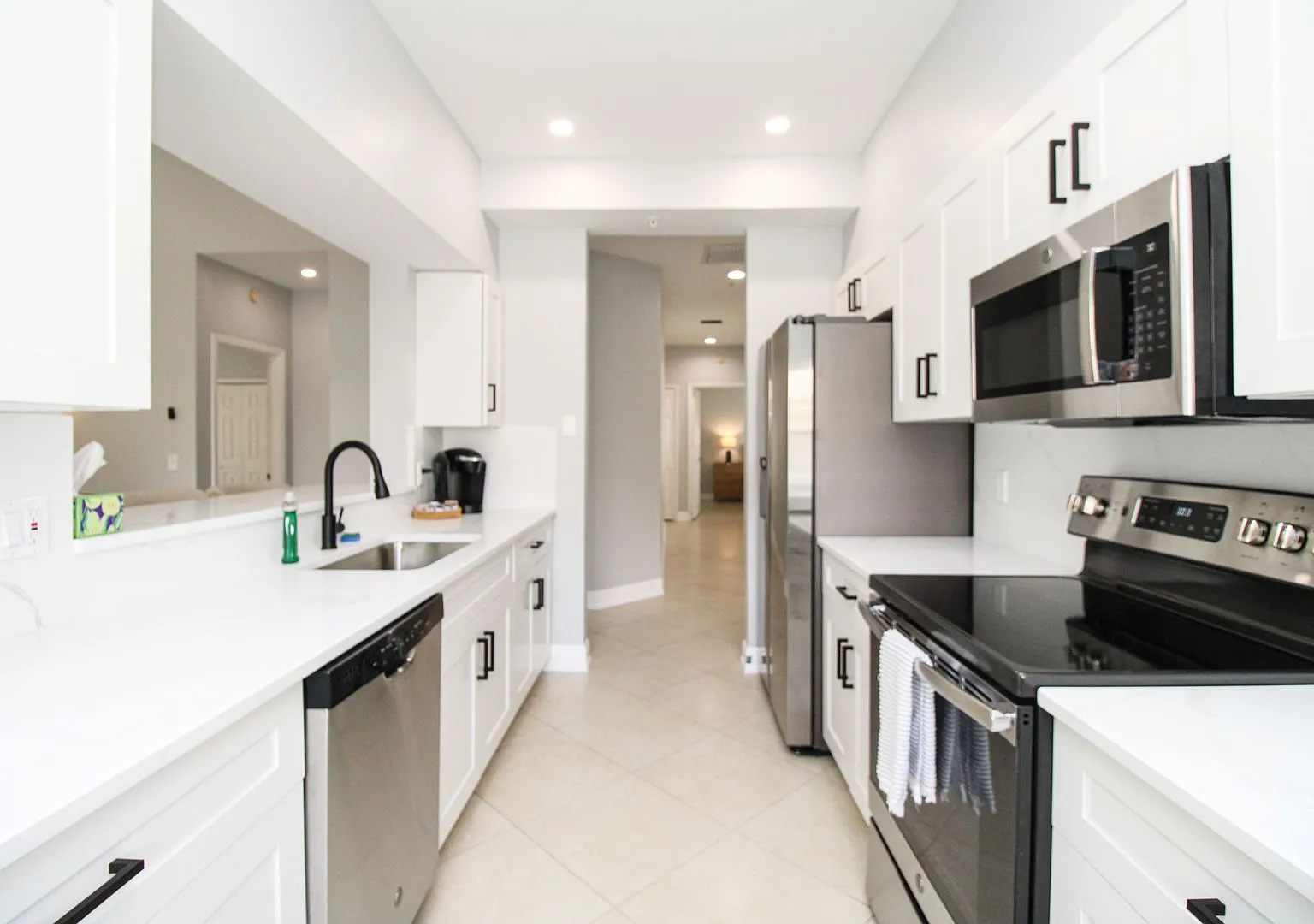 ** 3 Bedroom Coach Home Fully Remodeled In Berkshire Landings, Naples, Florida ** Seasonal ** — Photo 2