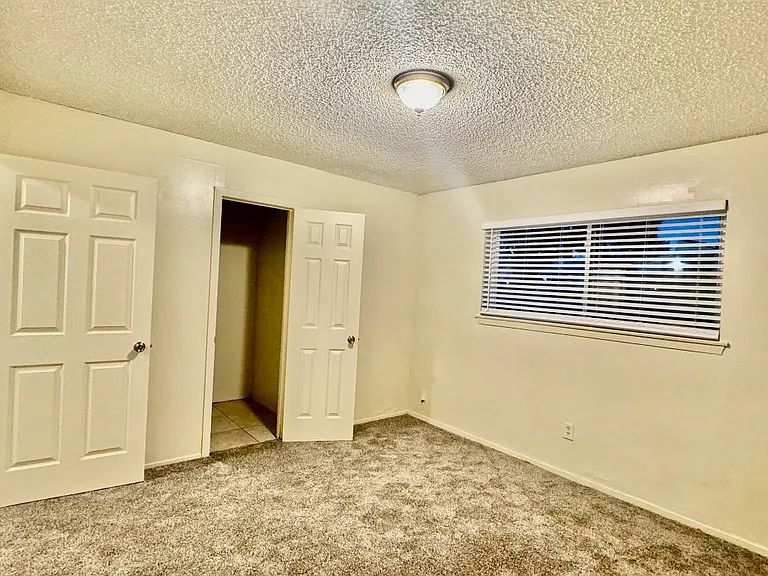503 Town Oaks Dr — Photo 10