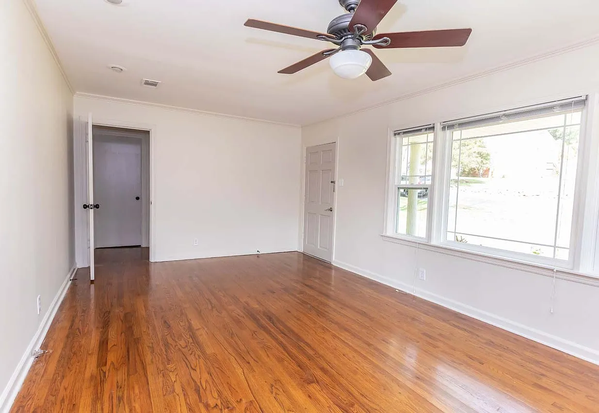 2500 Durwood Road - 1 — Photo 4