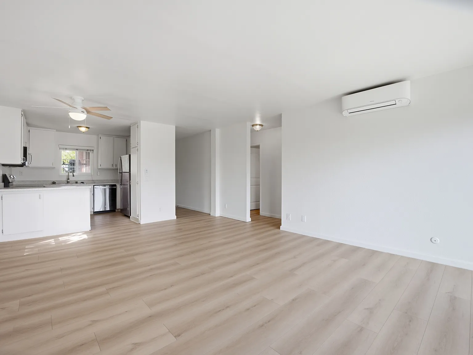 2 bed, 800 sqft, $2,250 — Photo 4