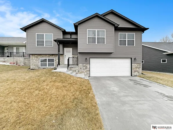 5400 W Gary Gately St, Lincoln, NE 68528