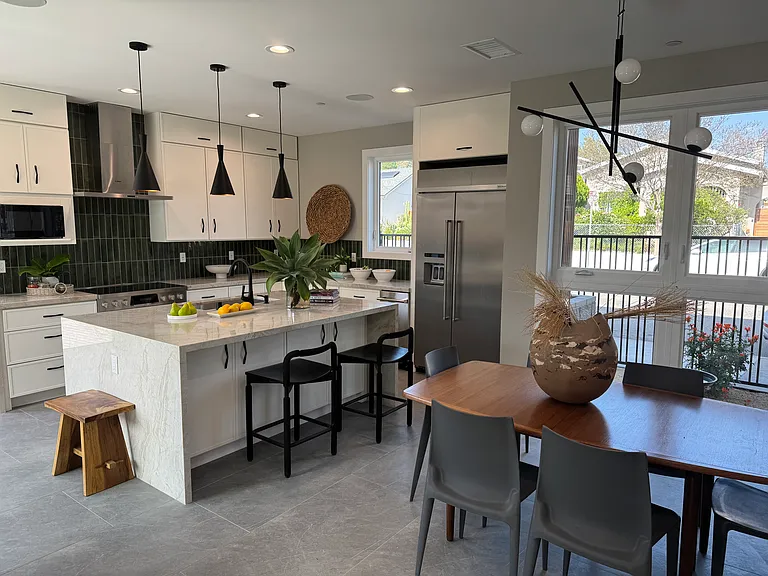355 Newland St — Photo 8