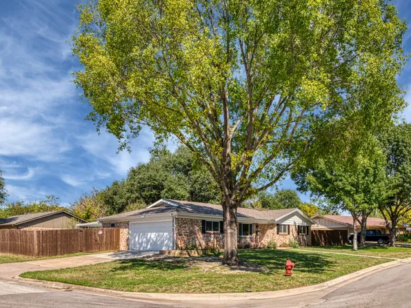 7601 Noreast Dr, North Richland Hills, TX 76180
