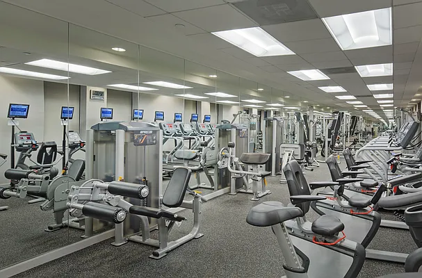 Rented by The Moinian Group | media 34