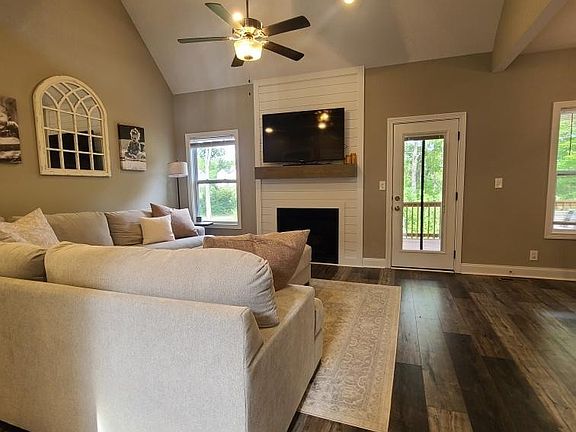 3rd image of 1308 Sussex Dr