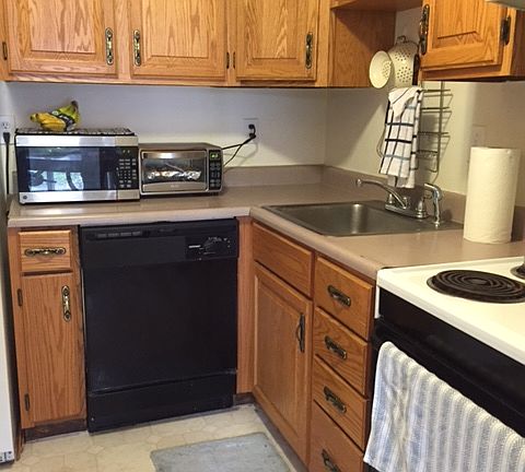 3rd image of 3630 Kenbrooke Ct