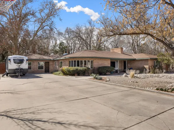 810 Solar Rd NW, Albuquerque, NM 87107