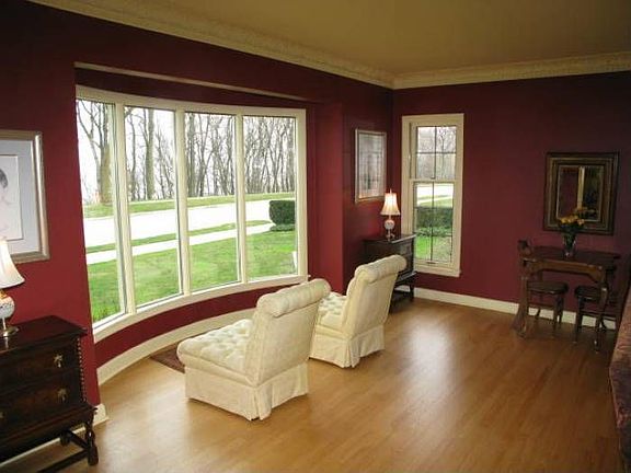 Front Living Rm lakeview